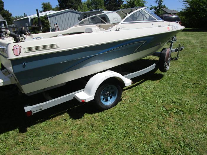 2000 Bayliner Boat Possible Trade