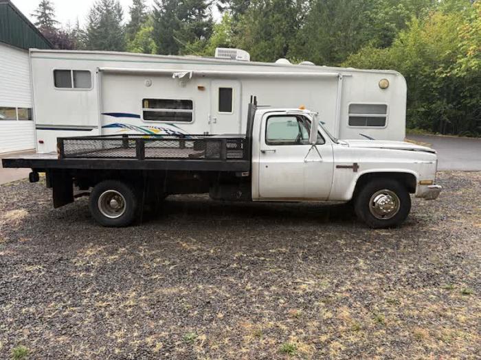 1986 Chevrolet Square Body 1 Ton Flat Bed