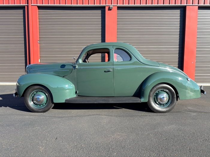 1939 Ford Deluxe Coupe