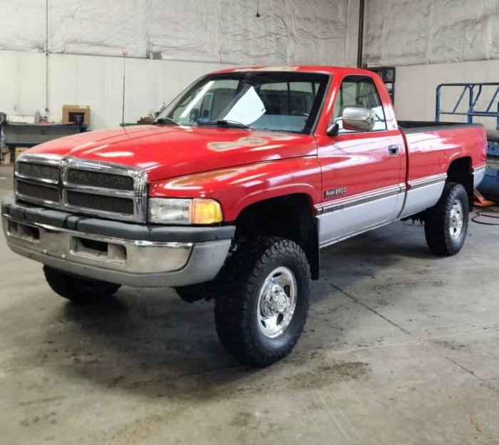 1995 Dodge Ram 2500 Laramie SLT Manual 4x4 Diesel 8 FT Bed