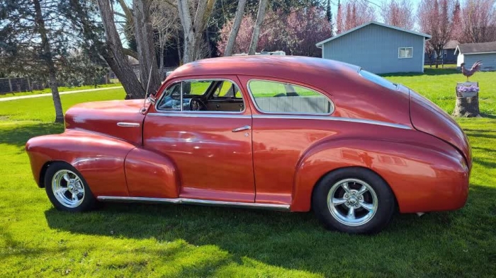 1948 Chevrolet Custom Fleetline Aerosedan