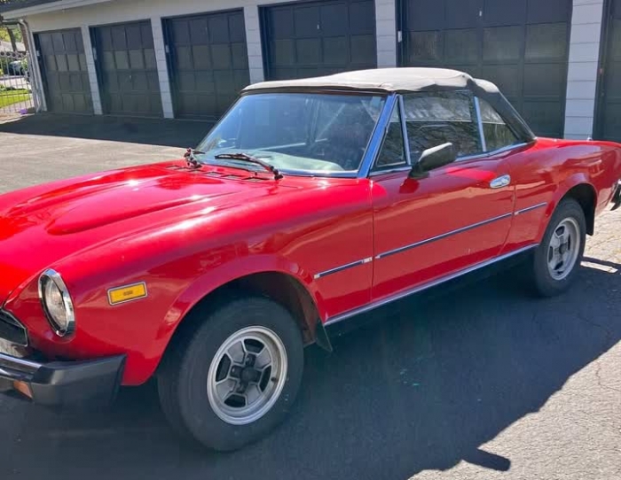 1979 Fiat 124 Sport Spider 2000
