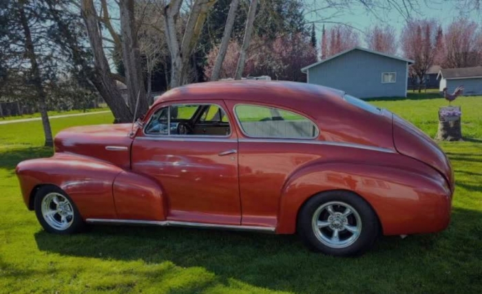1948 Chevrolet Custom Fleetline Aerosedan