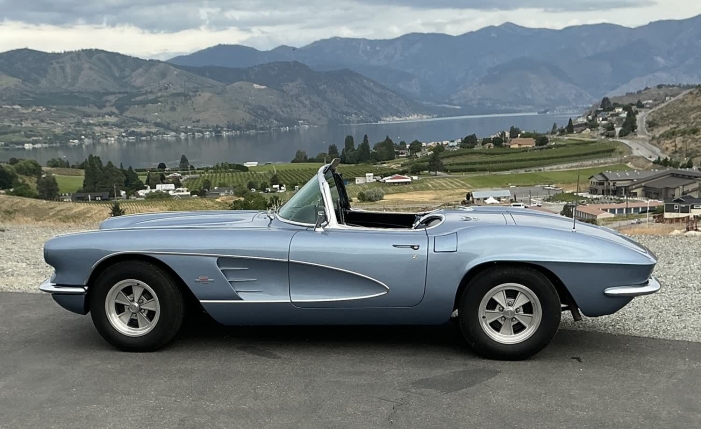 1961 Chevrolet Corvette Convertible