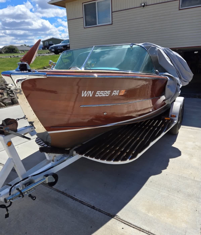 1957 Century Coronado 21' Runabout