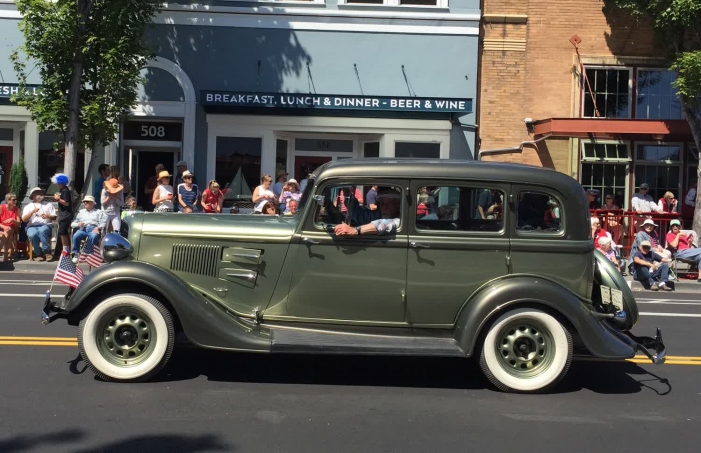 1934 Plymouth 4DR Sedan