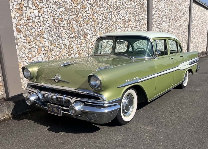 1957 Pontiac Star Chief 4DR Sedan