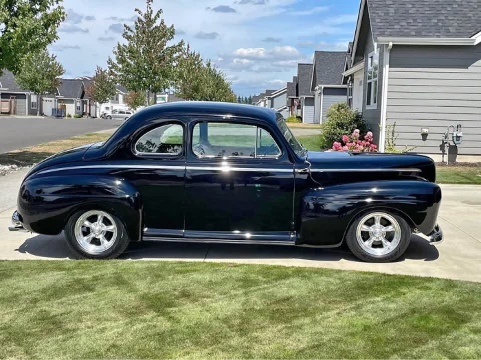 1946 Ford Coupe Super Deluxe