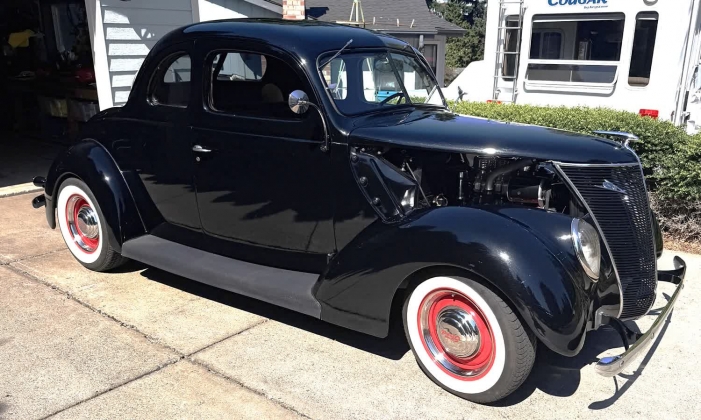 1937 Ford 5 Window Coupe Classic Black Street Rod