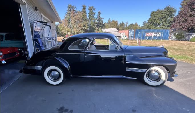 1941 Oldsmobile Custom Cruiser L8 Extremely Rare
