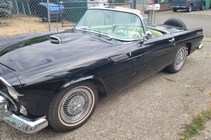 1956 Ford Thunderbird