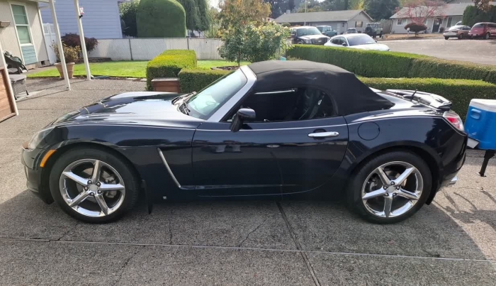 2008 Saturn Sky Roadster With Trailer